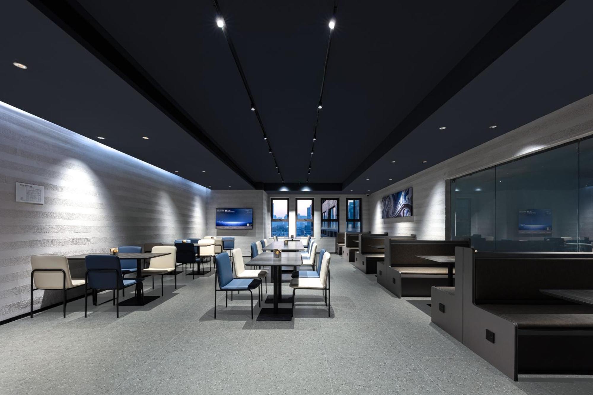 Atour Light On The Bund Nanjing Road -freemini Bar And Free Night Snacks