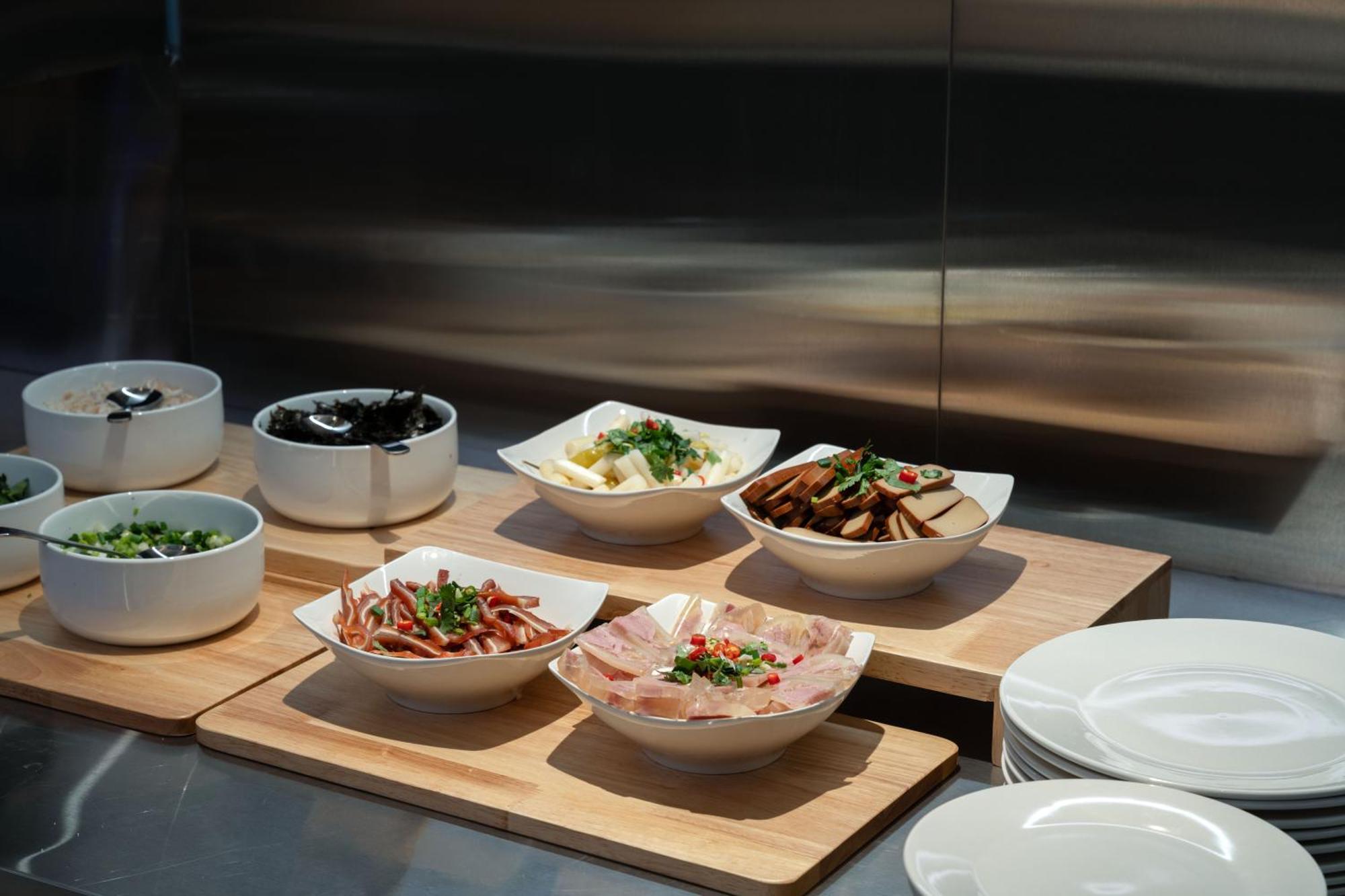 Atour Light On The Bund Nanjing Road -freemini Bar And Free Night Snacks